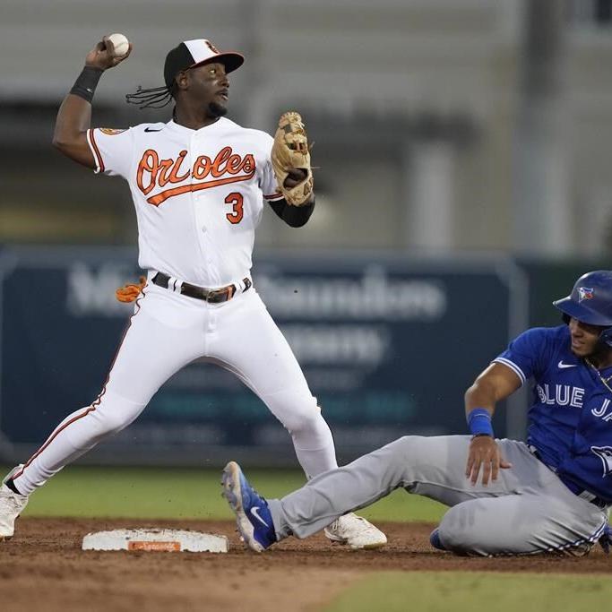 Baltimore Orioles overcome early deficit to register 7-4 victory over Blue Jays
